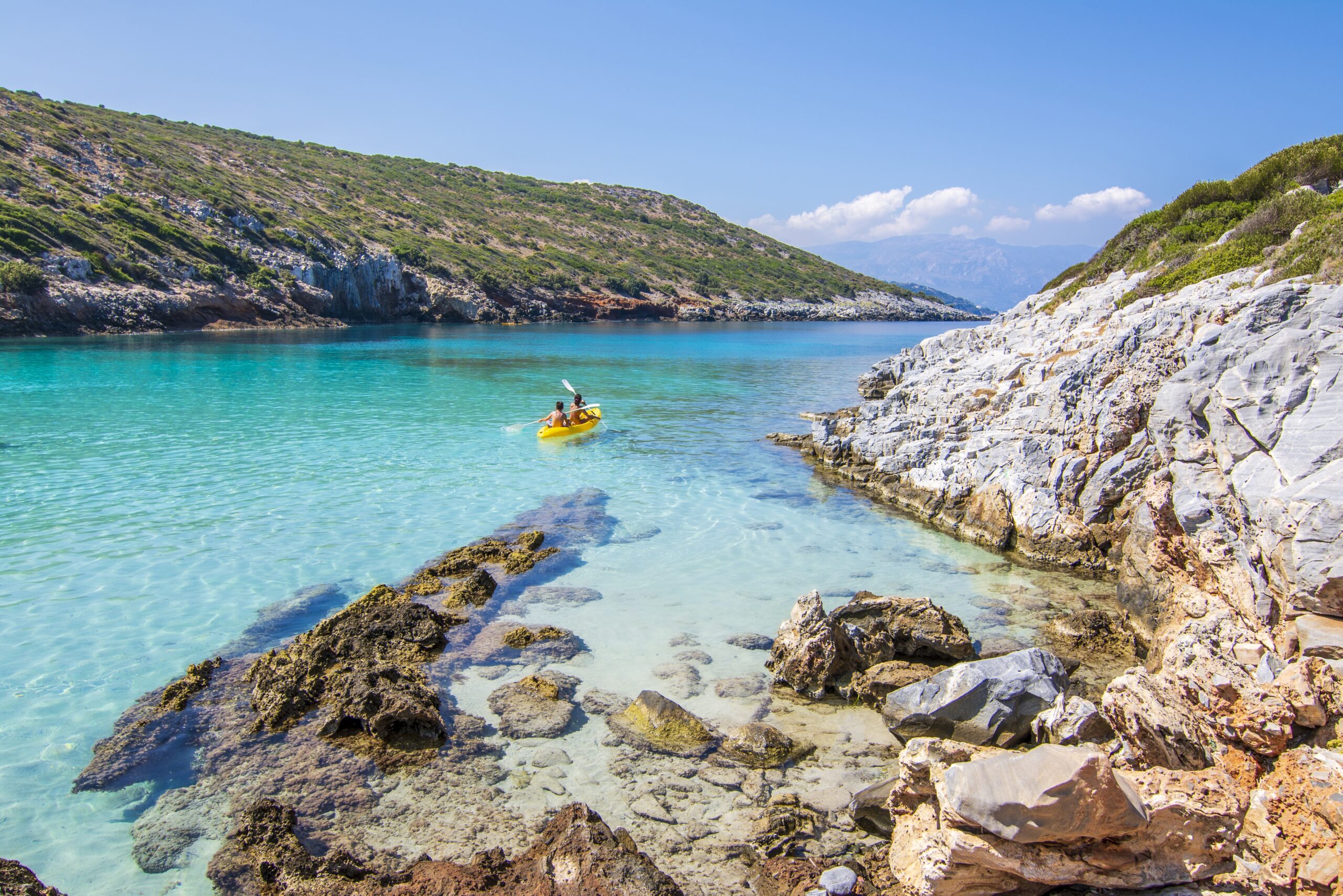 the,livadaki,beach,view,in,samos,island,of,greece